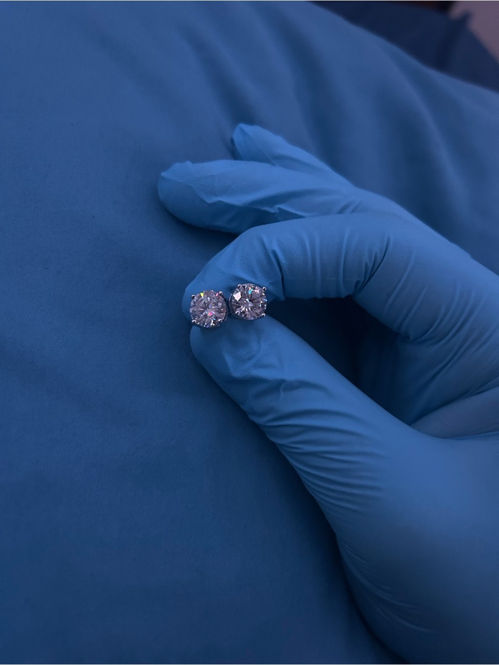 2CT Moissanite Stud Earrings – S925 Sterling Silver